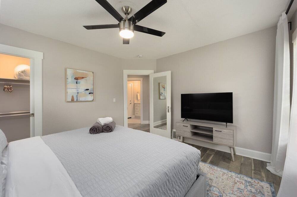 Photo of Bedroom in Pleasant Grove