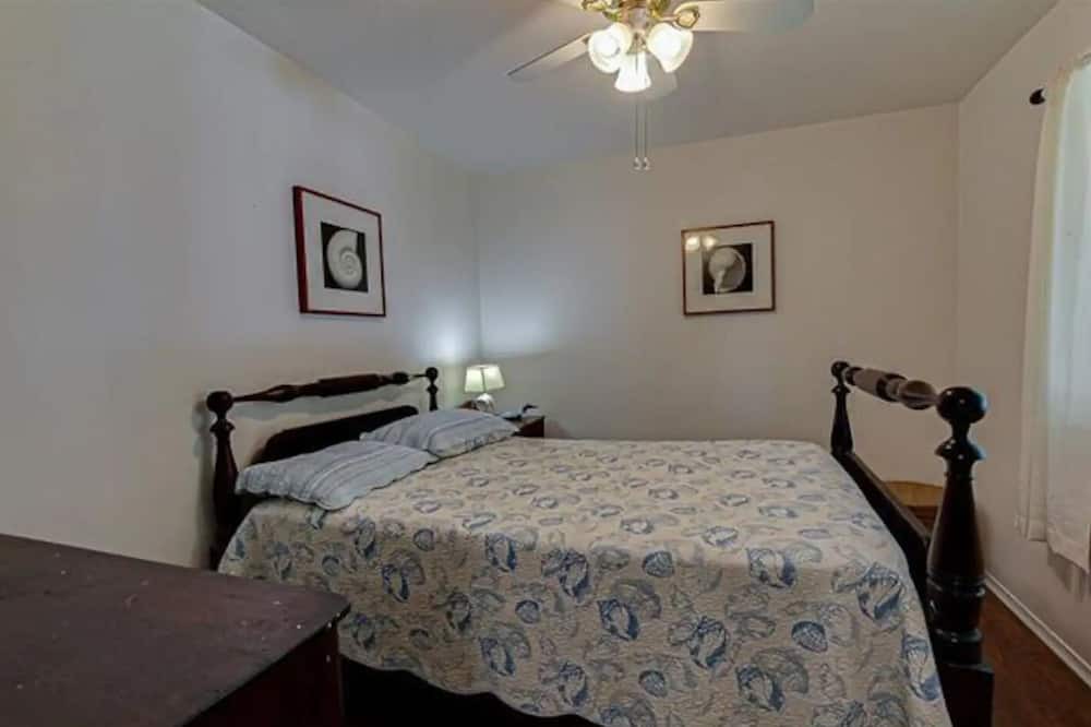Photo of Bedroom in Turkey Point