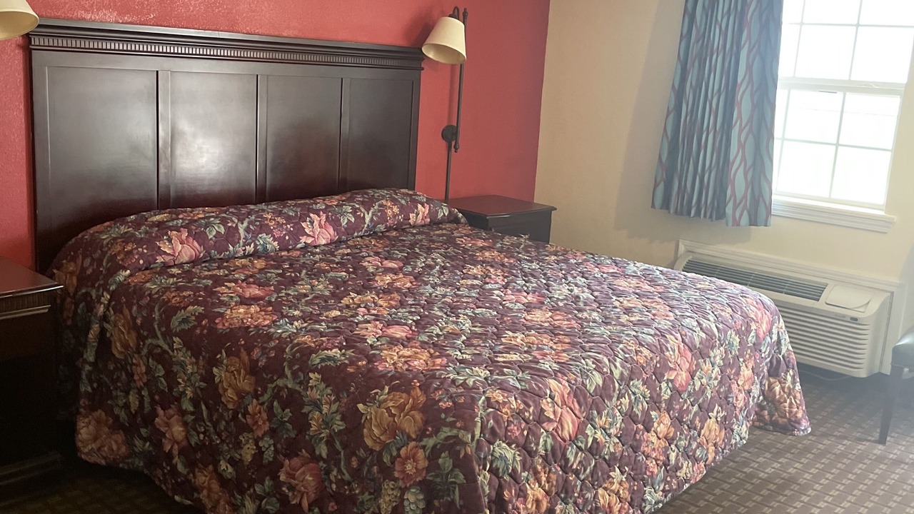 Photo of Bedroom in Ada