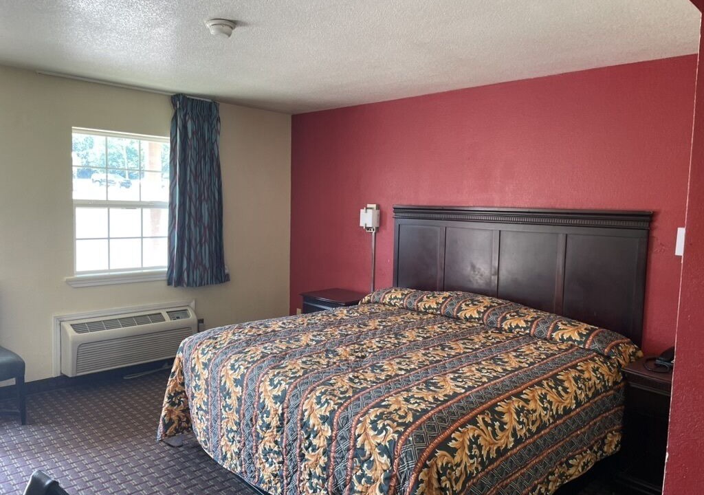 Photo of Bedroom in Ada