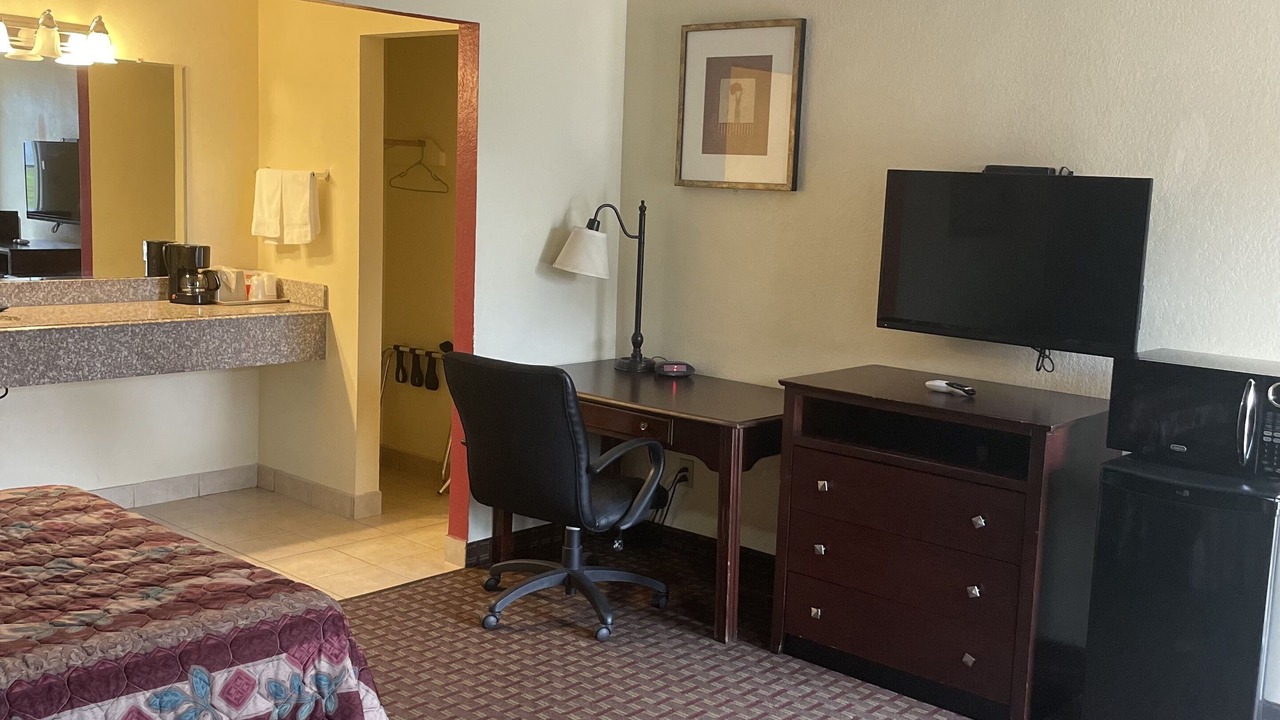Photo of Bedroom in Ada