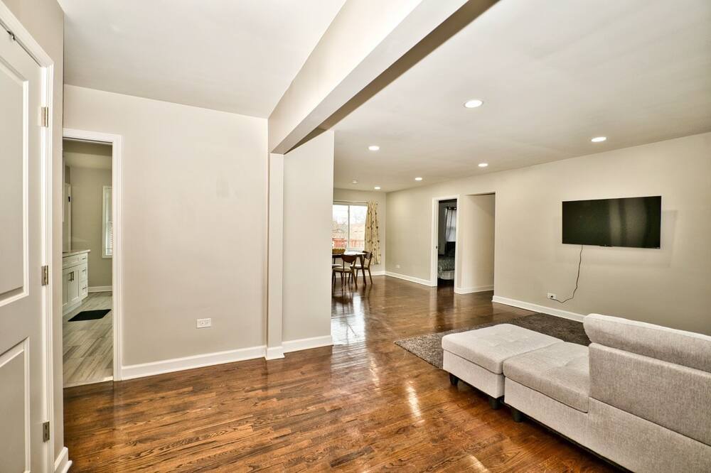 Photo of Livingroom in Skokie