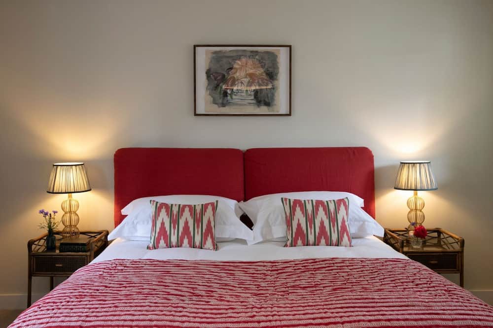 Photo of Others in Newington