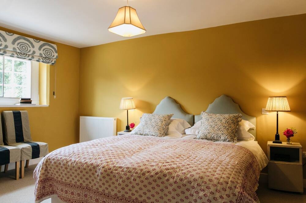 Photo of Others in Newington