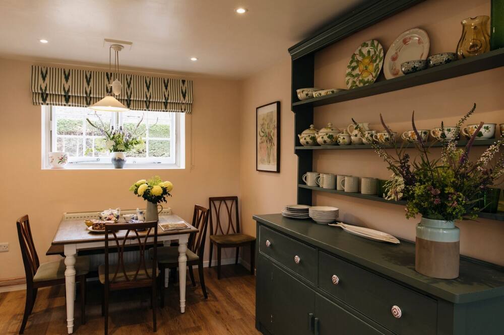 Photo of Others in Newington