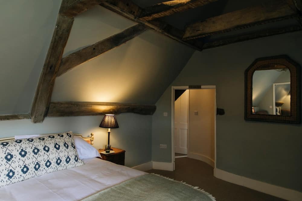 Photo of Others in Newington