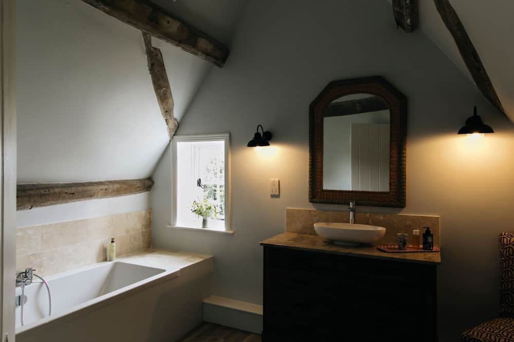 Photo of Bathroom in Newington