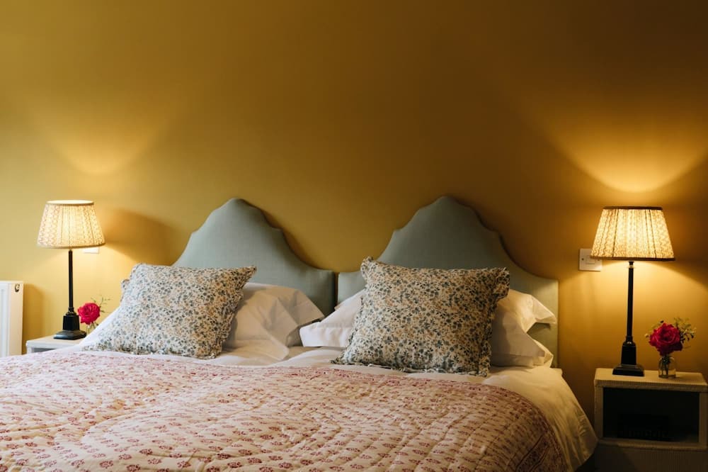 Photo of Others in Newington