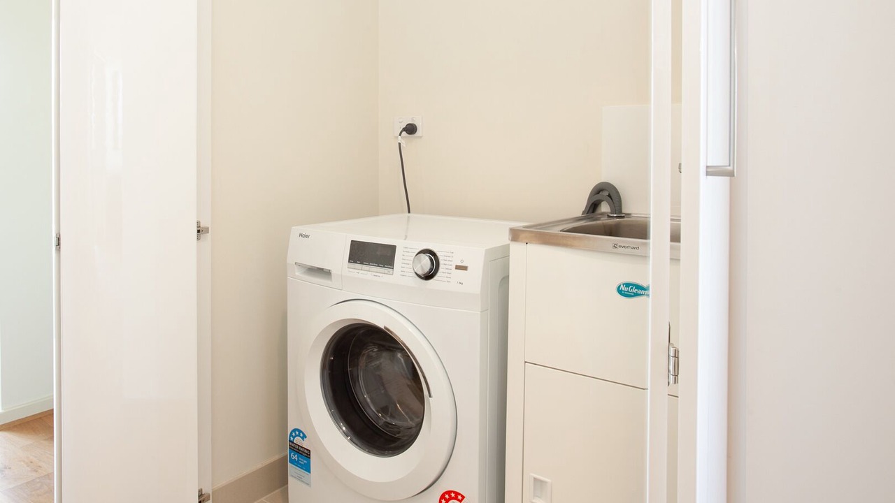 Photo of Others in Crows Nest