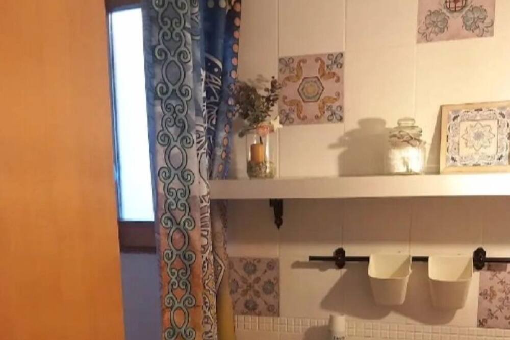 Photo of Bathroom in Alaquas