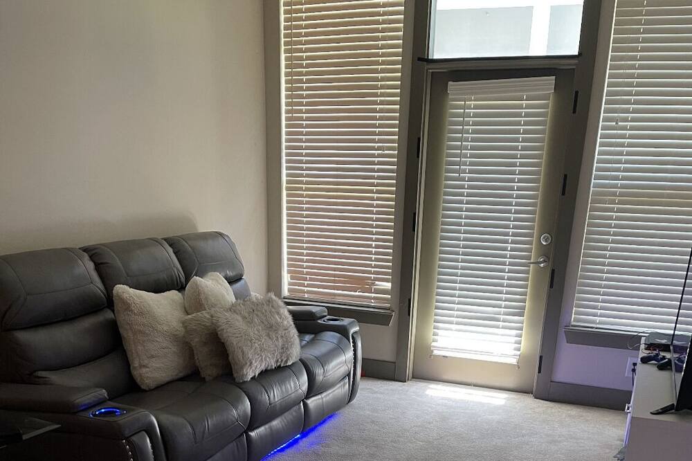 Photo of Livingroom in Knight Park