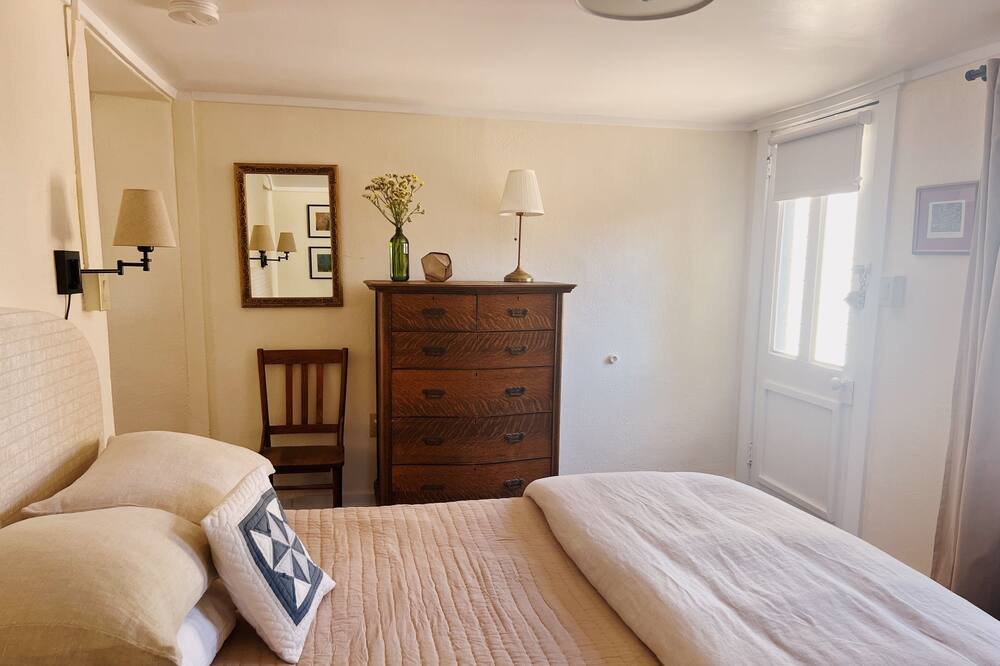 Photo of Bedroom in Mesilla Park