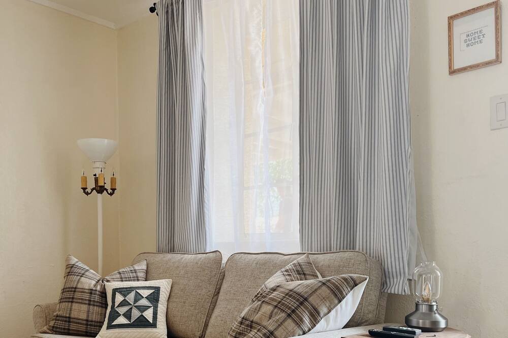 Photo of Livingroom in Mesilla Park
