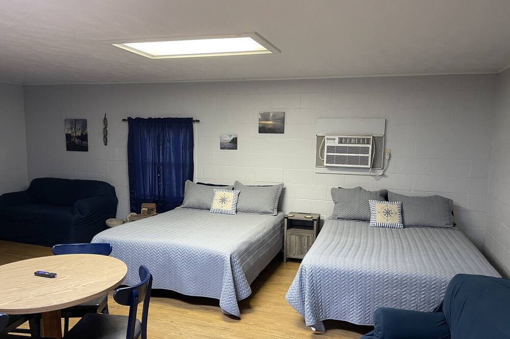 Photo of Bedroom in Broaddus