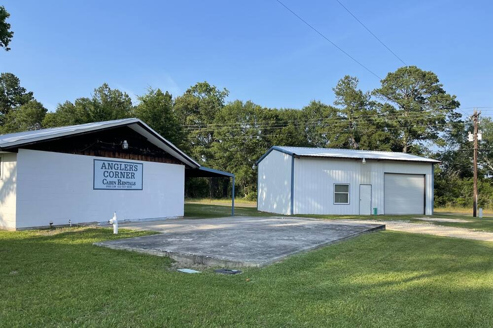 Photo of Outdoor in Broaddus