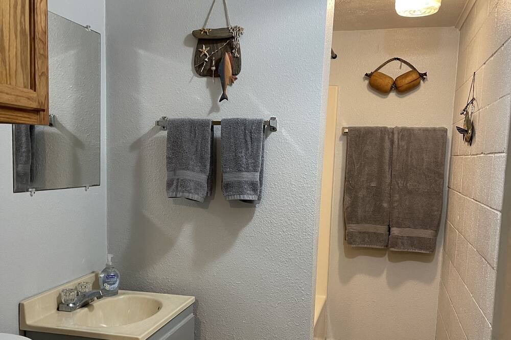 Photo of Bathroom in Broaddus