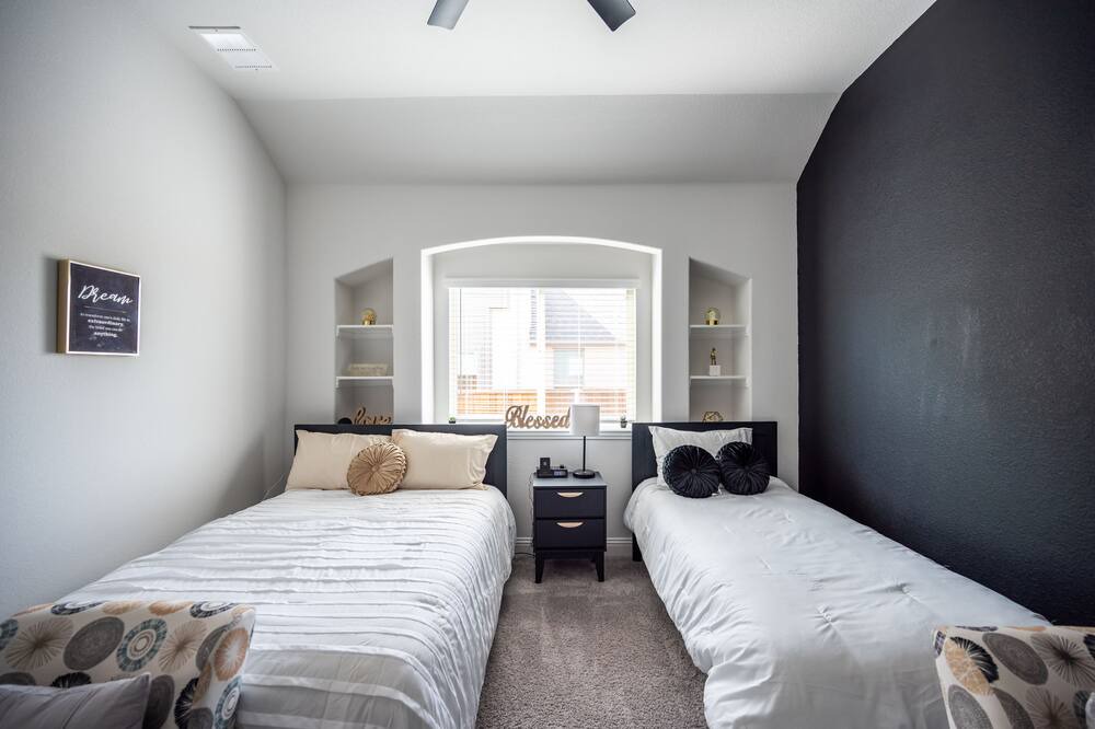 Photo of Bedroom in Royse City