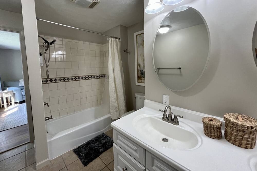 Photo of Bathroom in Wolf Creek