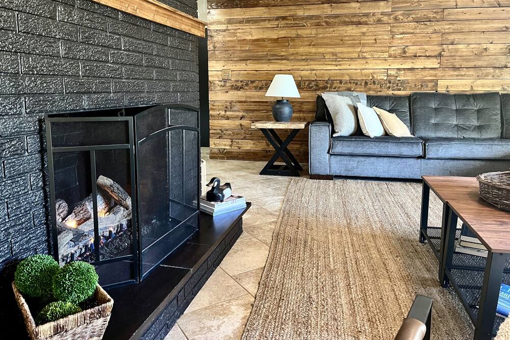 Photo of Livingroom in Wolf Creek