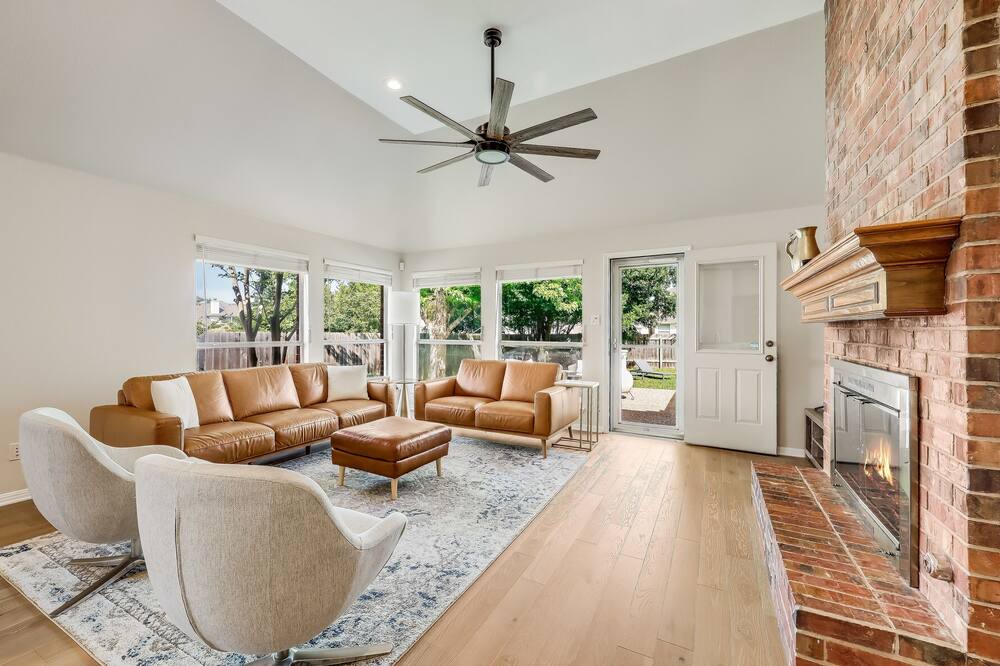 Photo of Livingroom in Cat Hollow