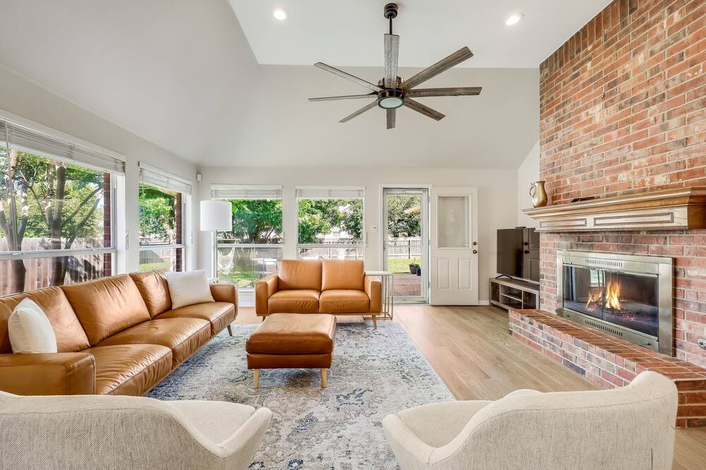 Photo of Livingroom in Cat Hollow
