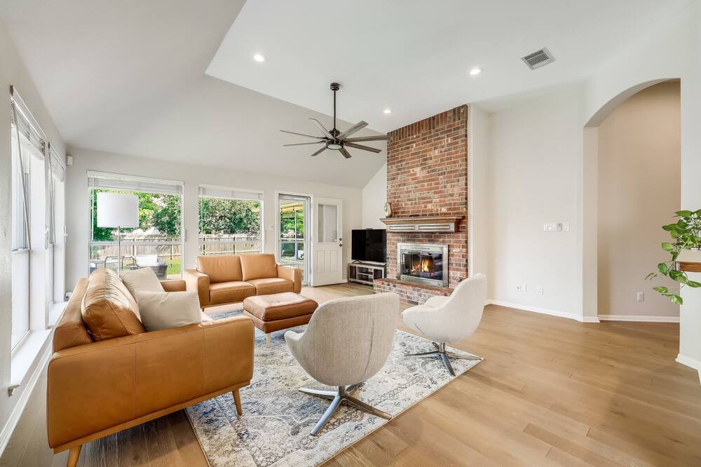 Photo of Livingroom in Cat Hollow
