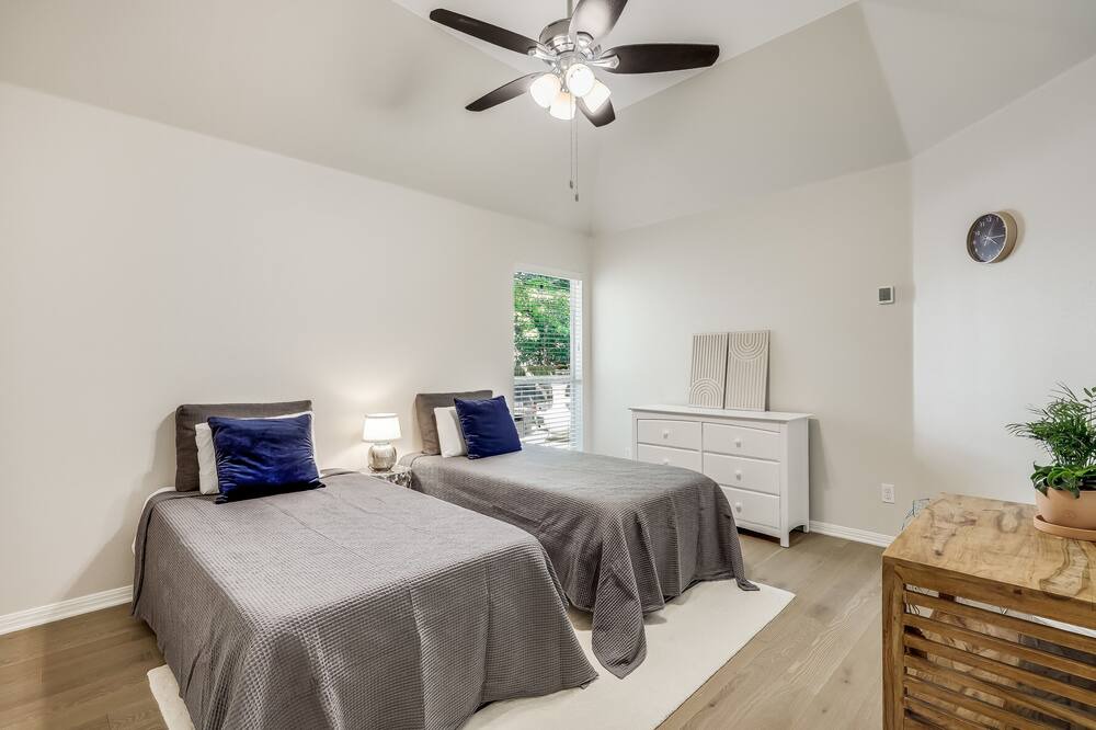 Photo of Bedroom in Cat Hollow