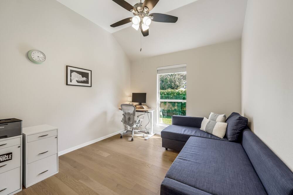 Photo of Livingroom in Cat Hollow