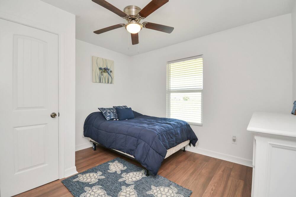 Photo of Bedroom in Freeport