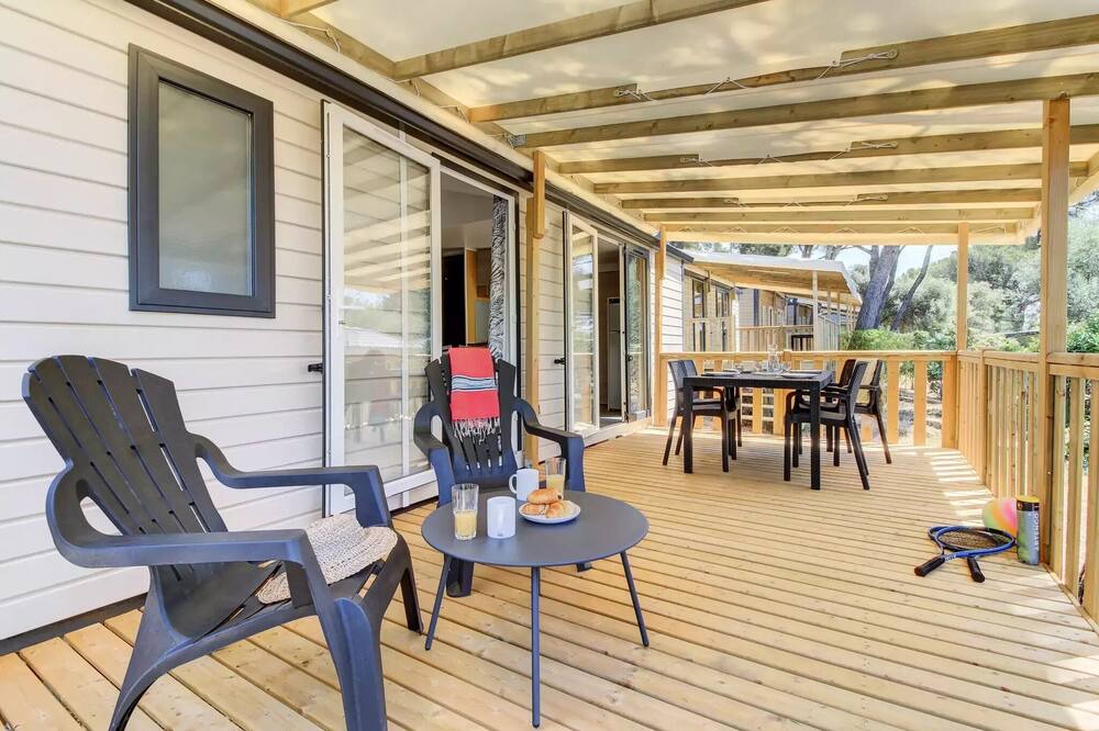 Photo of Patio Balcony in Sainte-Catherine-de-Fierbois