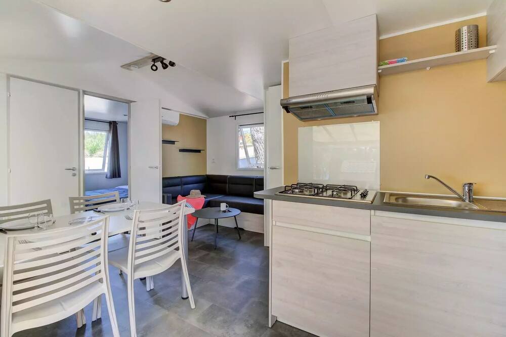 Photo of Kitchen in Sainte-Catherine-de-Fierbois