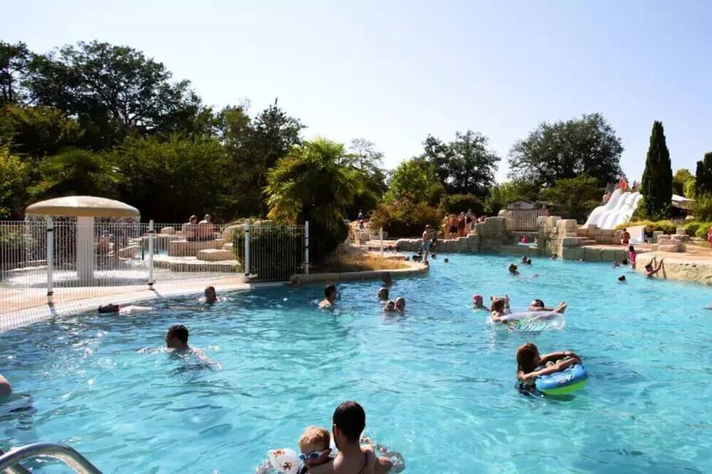 Photo of Outdoor in Sainte-Catherine-de-Fierbois