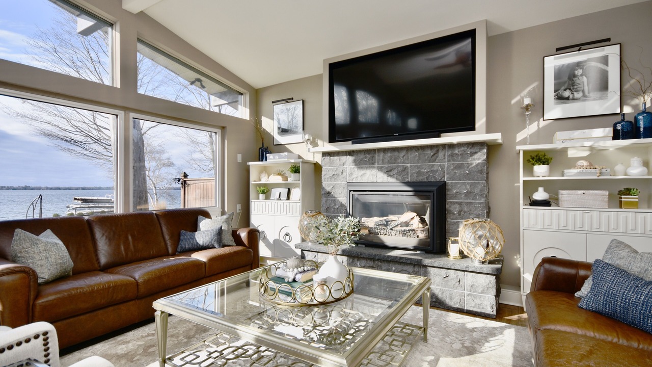 Photo of Livingroom in Oro Station