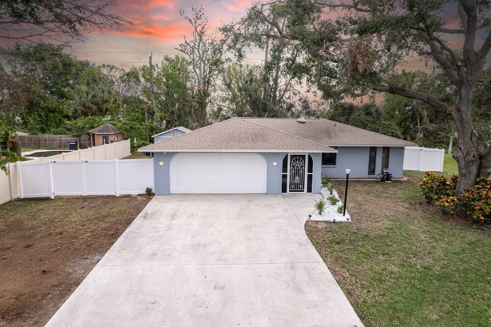 Photo of Outdoor in Venice Groves