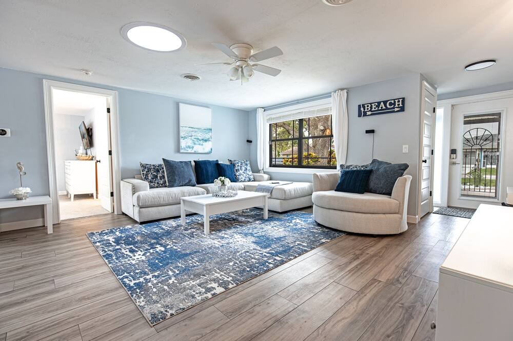 Photo of Livingroom in Venice Groves