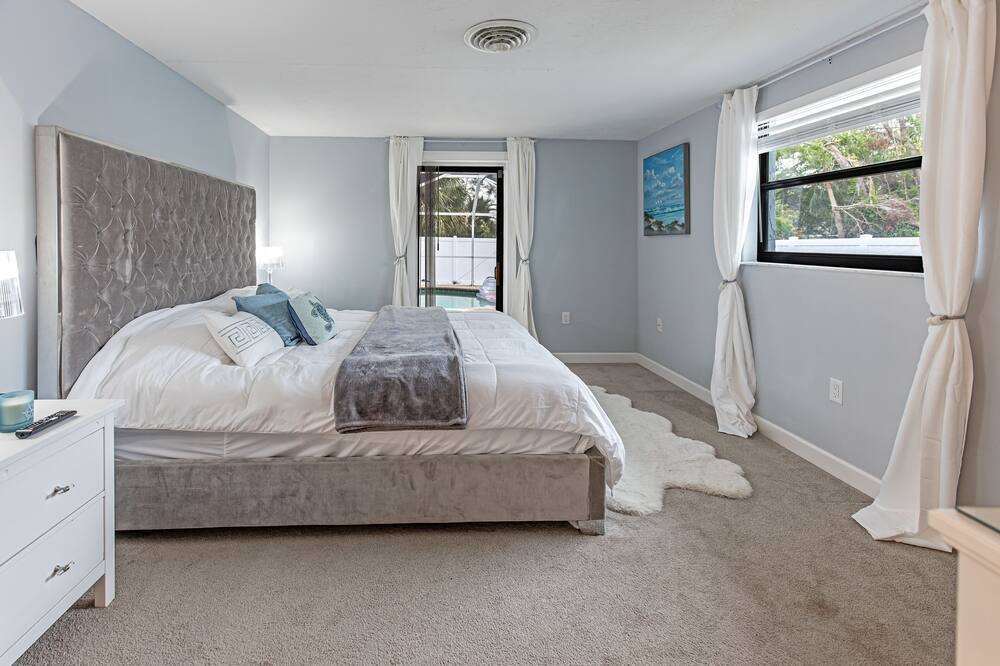 Photo of Bedroom in Venice Groves