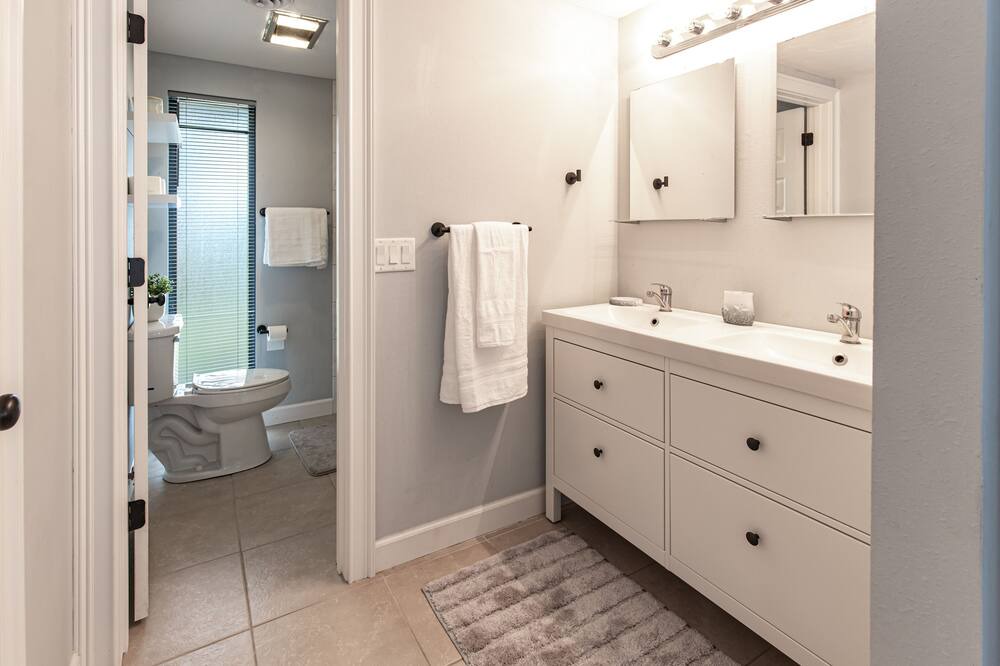 Photo of Bathroom in Venice Groves