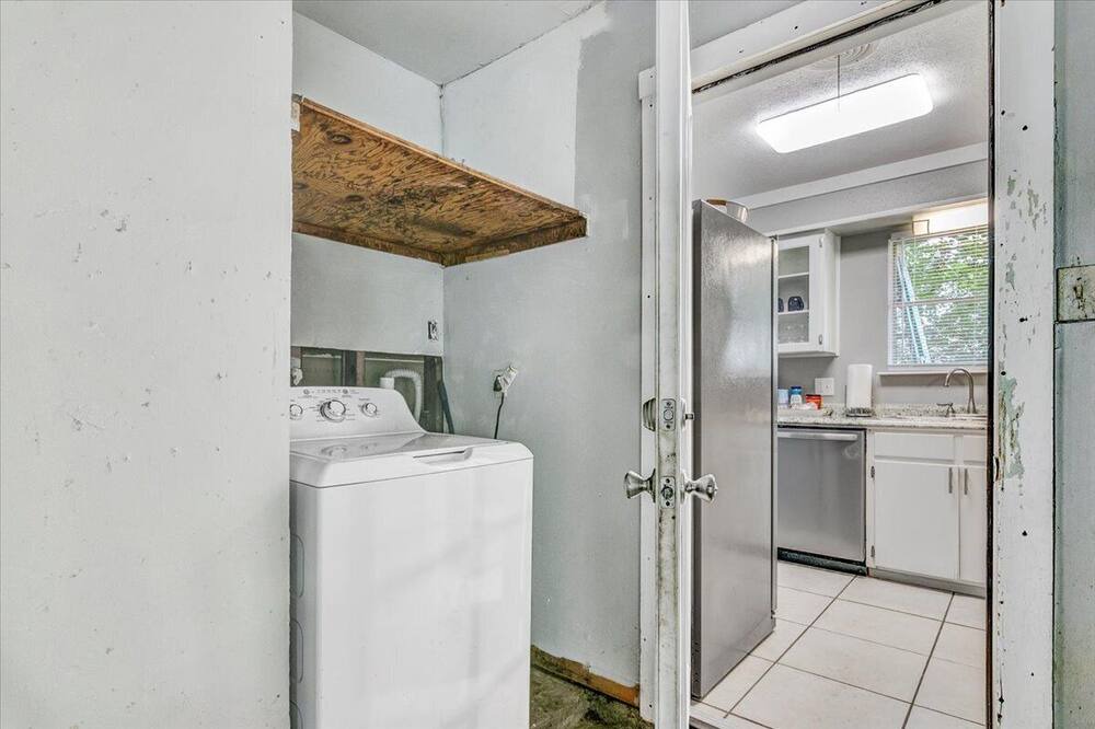 Photo of Bedroom in Groves