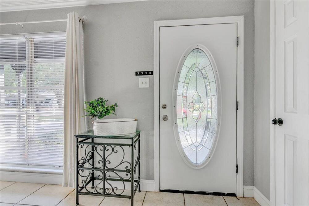 Photo of Livingroom in Groves
