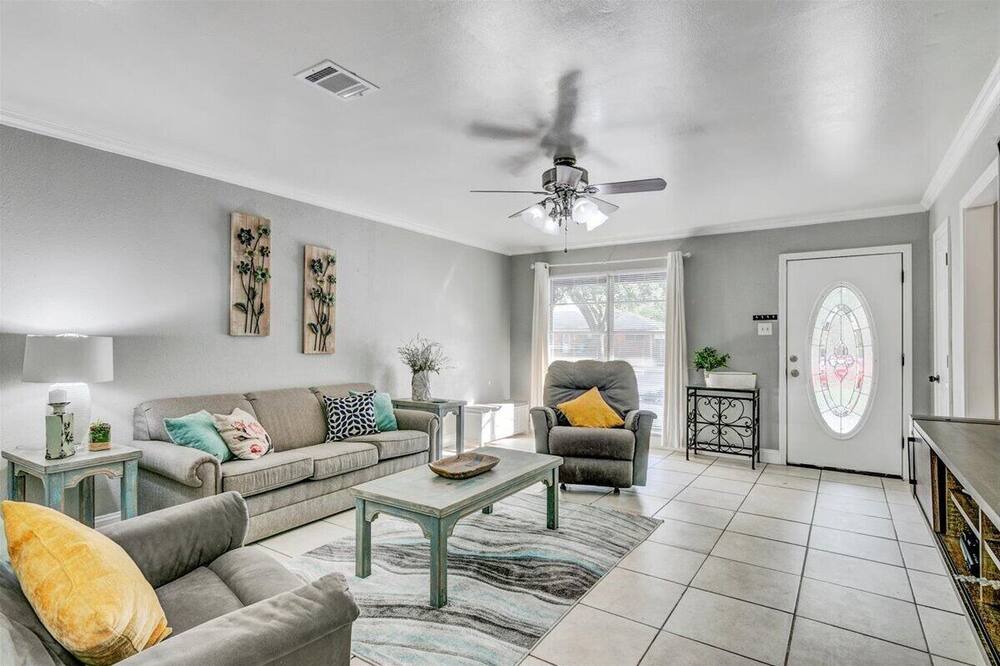 Photo of Livingroom in Groves