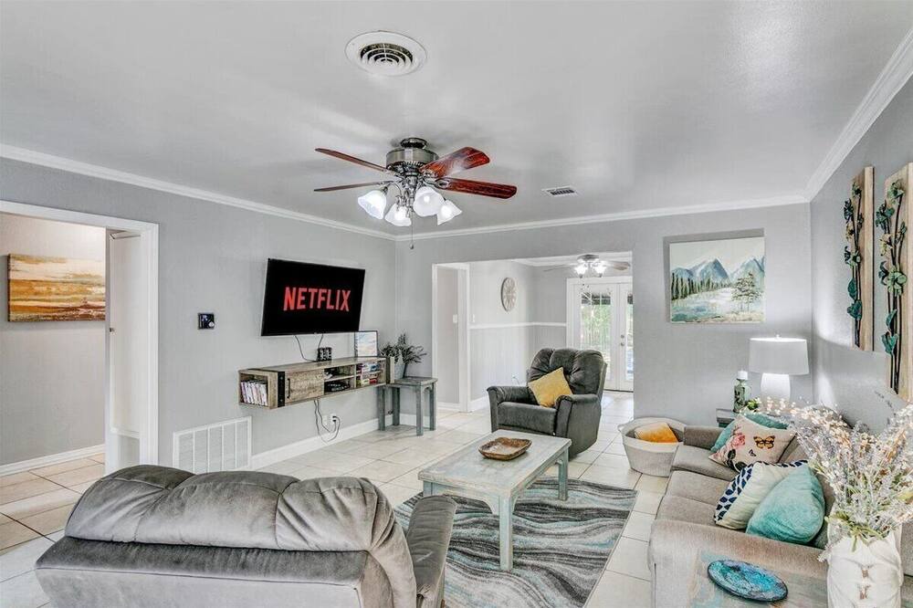 Photo of Livingroom in Groves