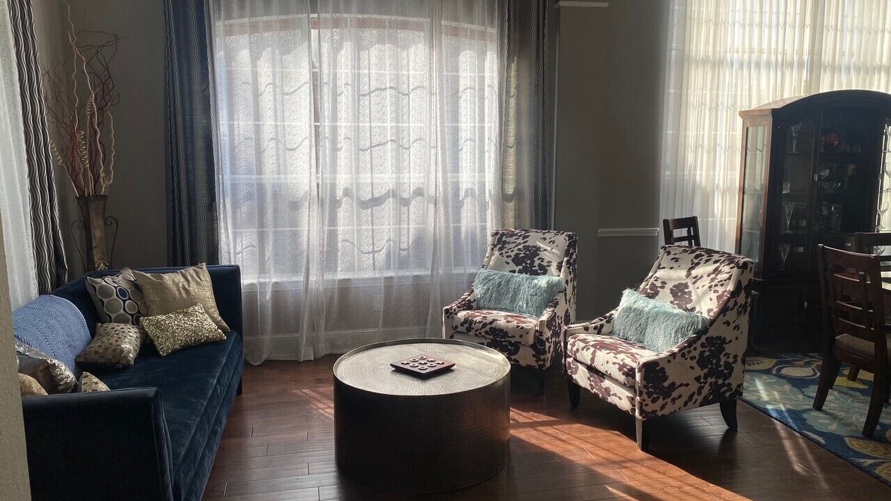 Photo of Livingroom in Far North Dallas