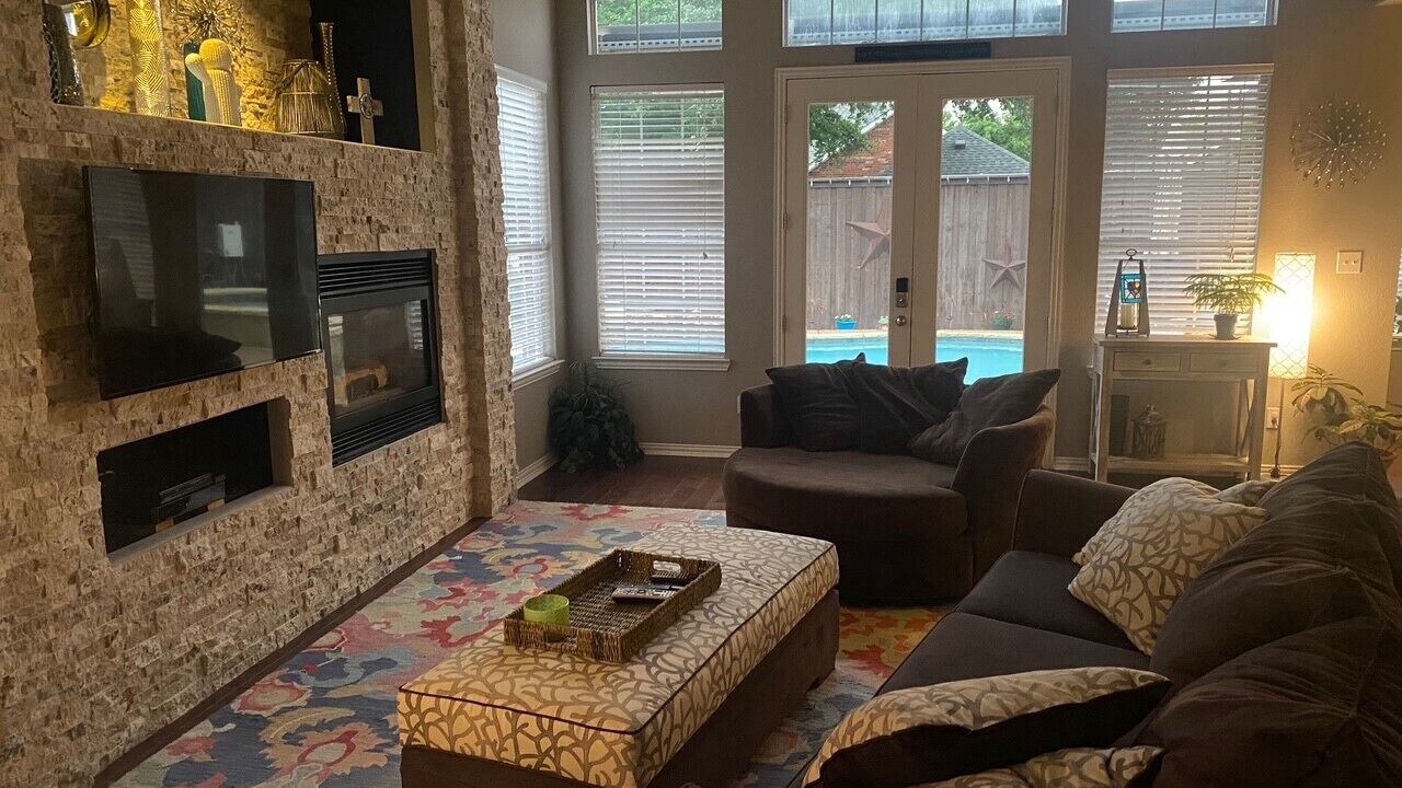 Photo of Livingroom in Far North Dallas