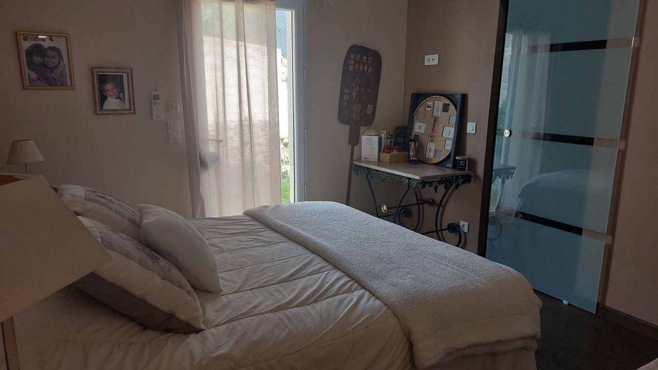 Photo of Bedroom in Saint-Paul-le-Jeune