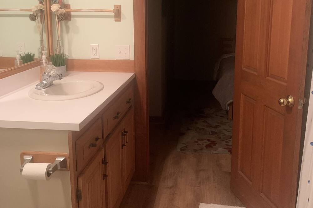 Photo of Bathroom in Eden