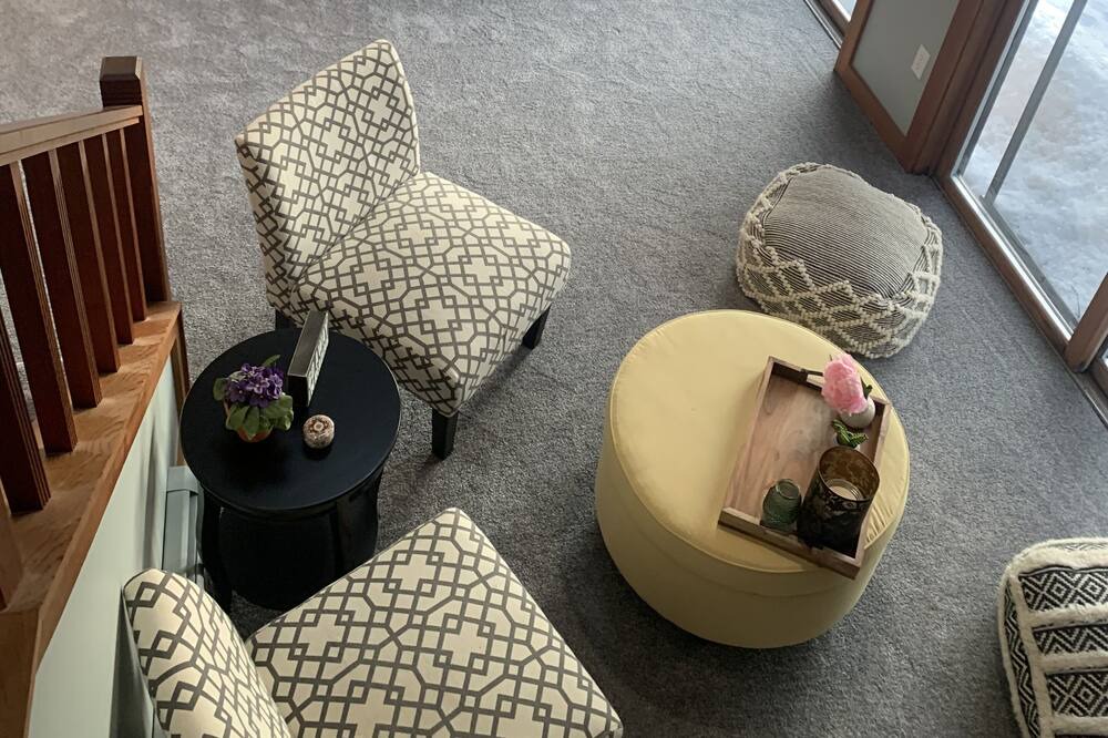 Photo of Livingroom in Eden