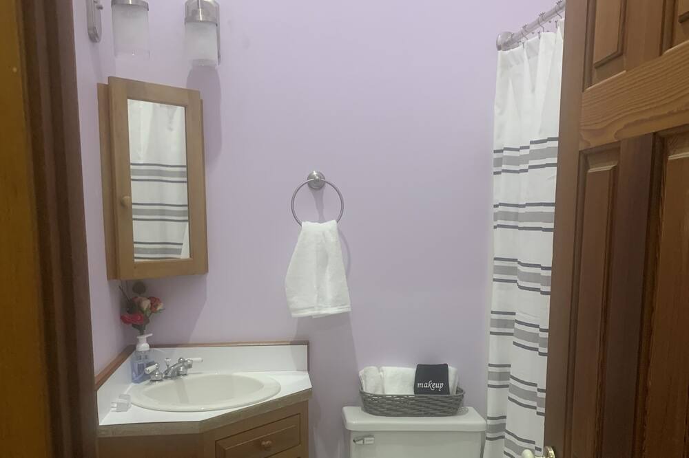 Photo of Bathroom in Eden