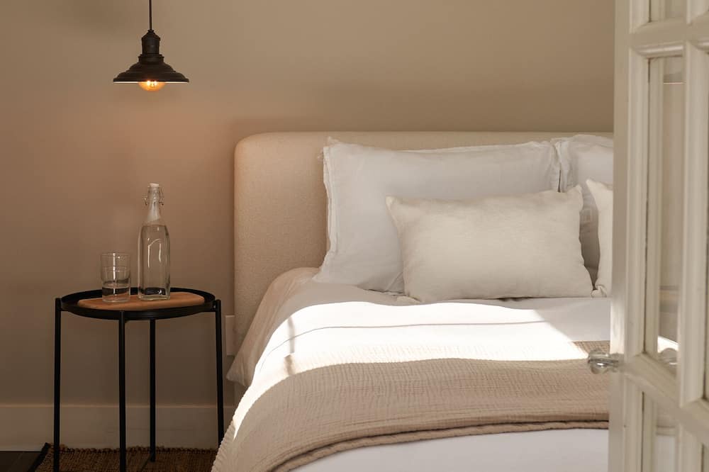 Photo of Bedroom in Hollowville
