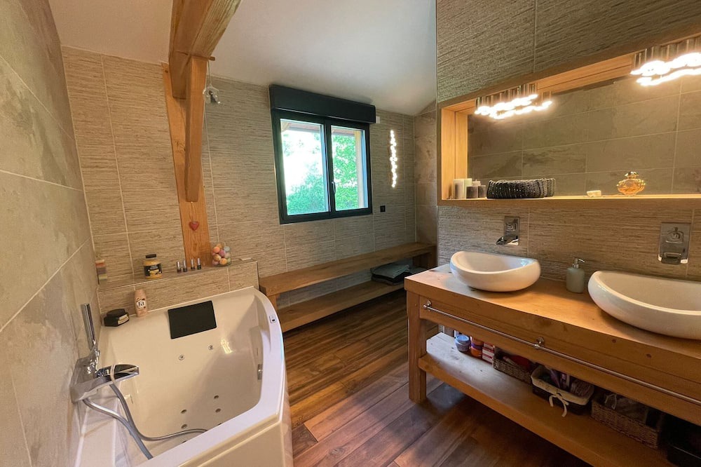 Photo of Bathroom in Nerbis