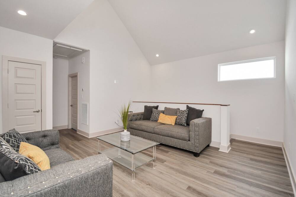 Photo of Livingroom in Central Southwest